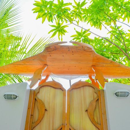 Manta Inn Bodufolhudhoo Exterior photo