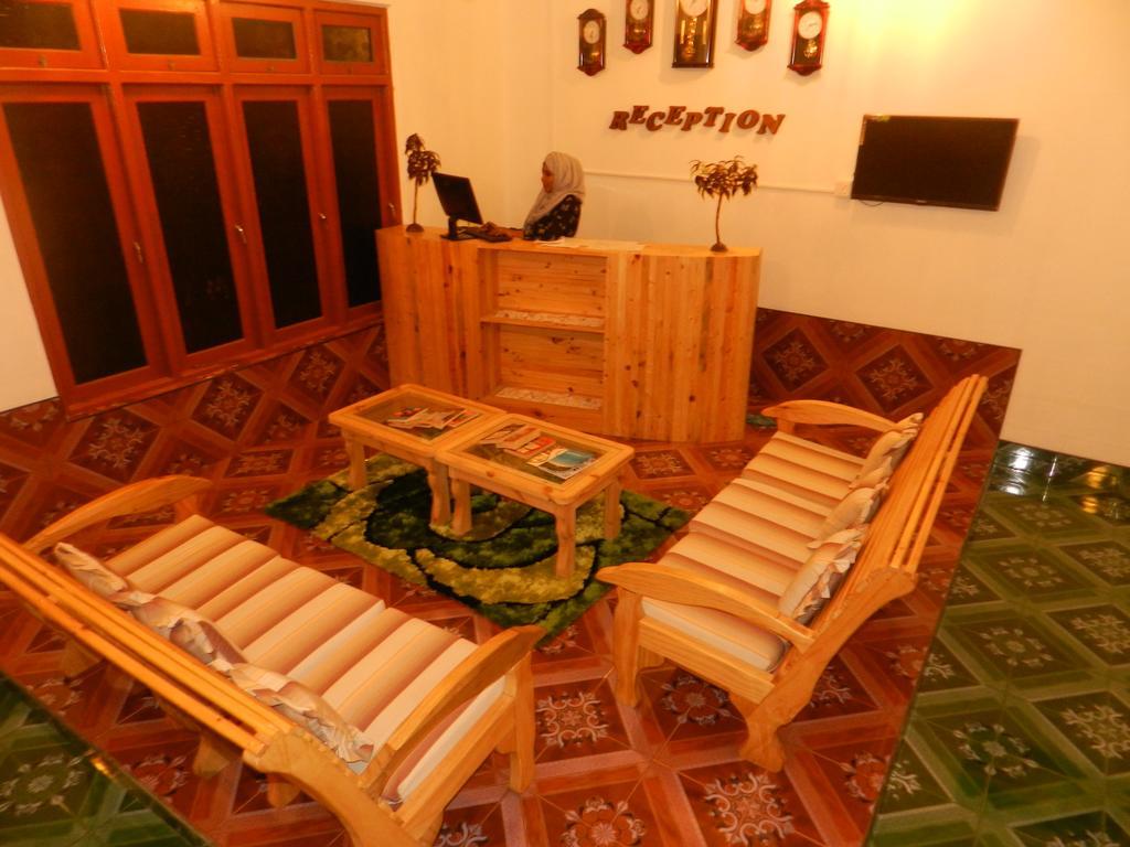 Manta Inn Bodufolhudhoo Exterior photo