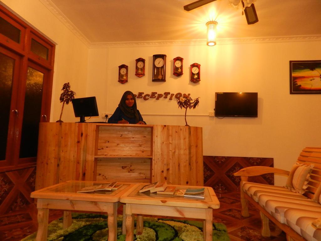 Manta Inn Bodufolhudhoo Exterior photo