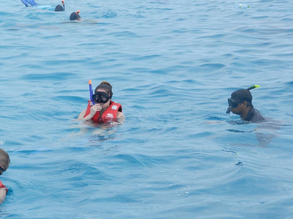 Manta Inn Bodufolhudhoo Exterior photo
