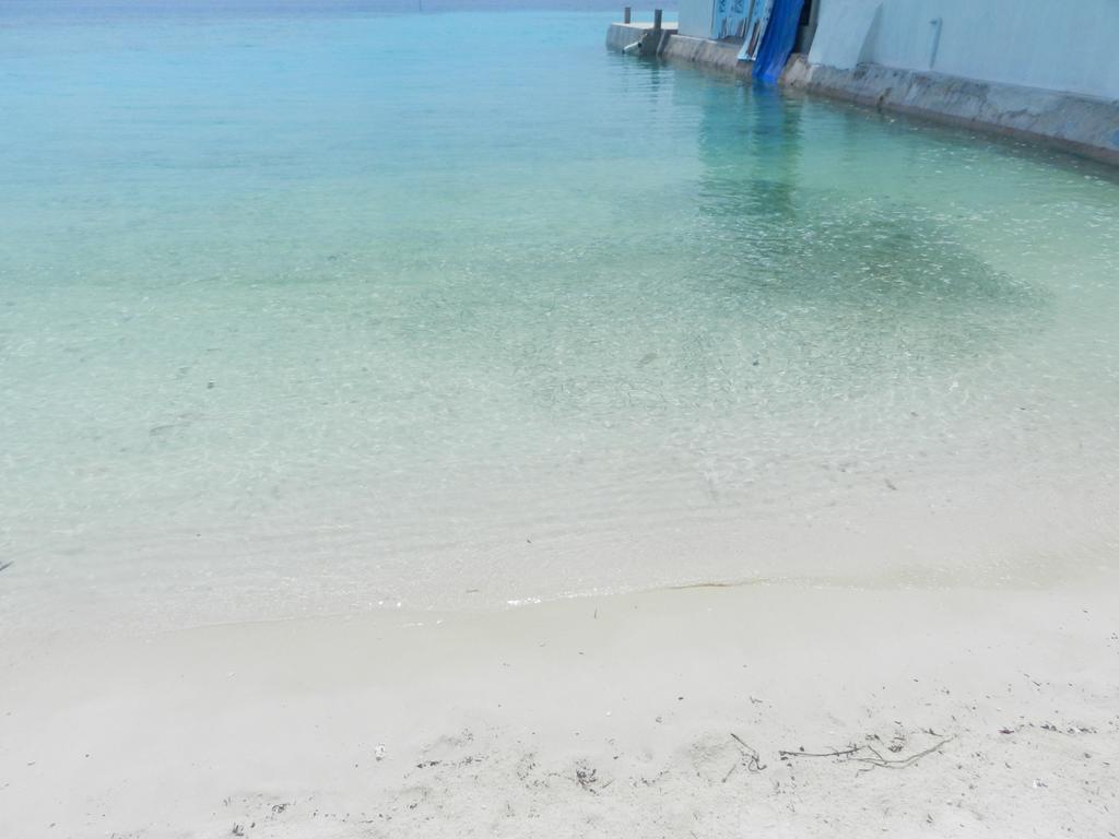 Manta Inn Bodufolhudhoo Exterior photo